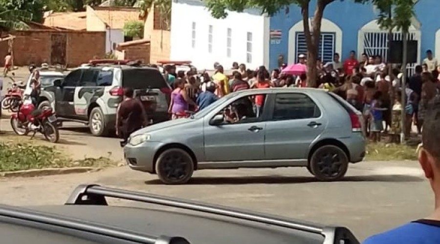 Jovem é baleado na cabeça no bairro Baixinha