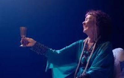 Grupo de teatro faz homenagem a Maria Ethel e planta cinzas de atriz maranhense: 
