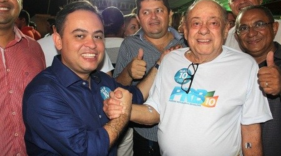 Prefeito de Caxias quebra acordo e emplaca o pai para ser candidato