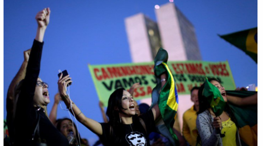 Temer cedeu, mas camionistas já pedem um golpe militar para derrubar Governo