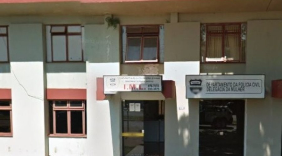 Mulher é torturada e obrigada a comer fezes do companheiro
