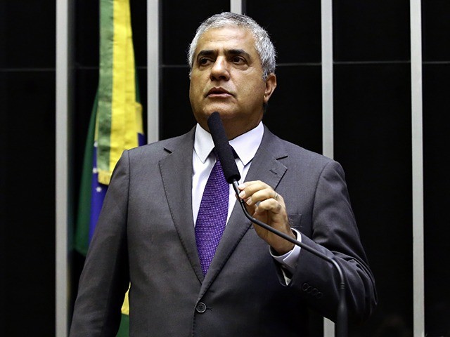 Programa Verde e Amarelo deve estender benefícios às pessoas com mais de 55 anos (Imagem: Reprodução - Google)