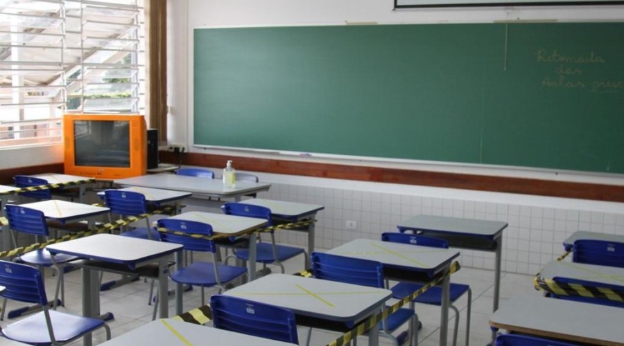 Fiocruz recomenda fechamento das escolas com o diante do agravamento da pandemia