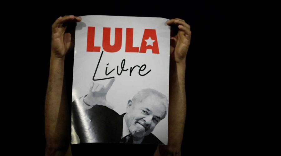 PT marca ato contra prisão de Lula na data do centenário de Mandela