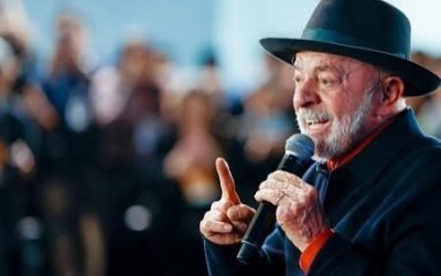 Vídeo: Sem citar Moraes, Lula se manifesta sobre escândalo do Master