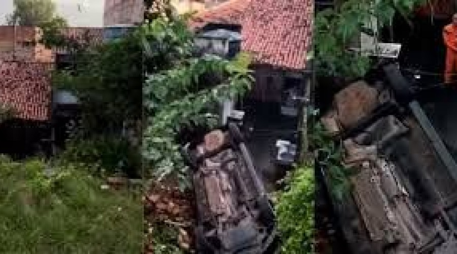 Carro despenca de barranco e invade quintal de residência na Alemanha, em São Luís