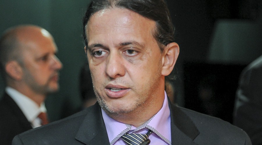 Em Caxias: Prefeito Fábio Gentil é flagrado em vídeo em suposto ato de corrupção Por Emanuel Silveira em 25/10/2020 às 10:27:51