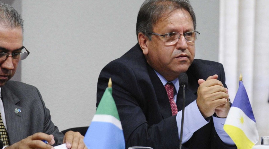 TSE cassa governador e vice do Tocantins por abuso de poder econômico