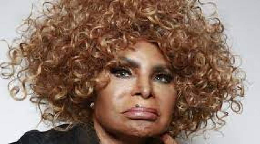 Elza Soares morre aos 91 anos; cantora faleceu de causas naturais