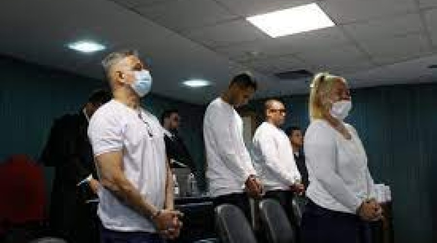 Justiça condena 4 e absolve filho de Flordelis por morte de pastor