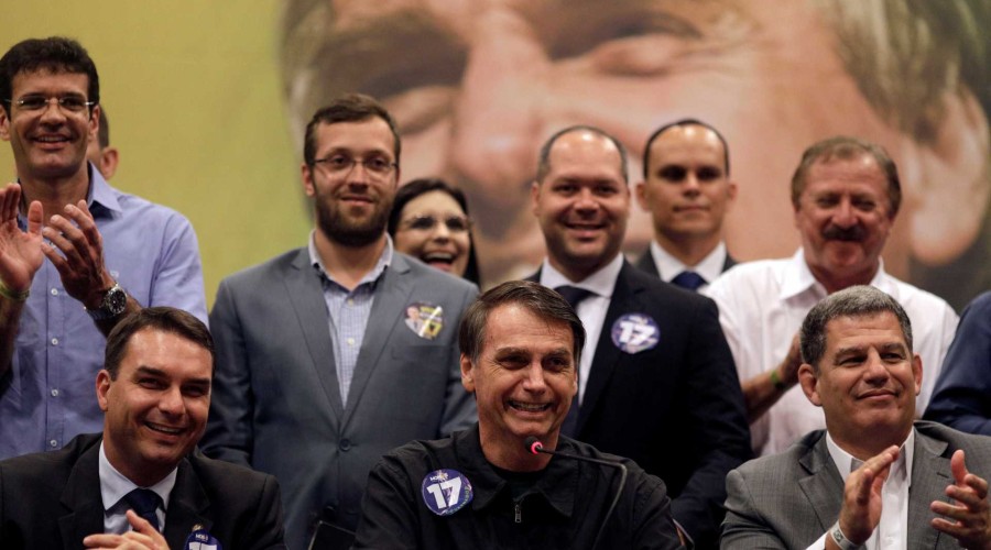 Ignorado na composição de ministérios de Bolsonaro, PSL fica dividido