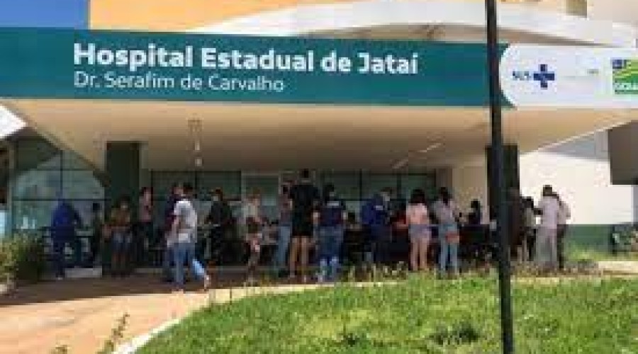 “Cala a boca, pretinha”: mulher é presa após xingar funcionária em UTI