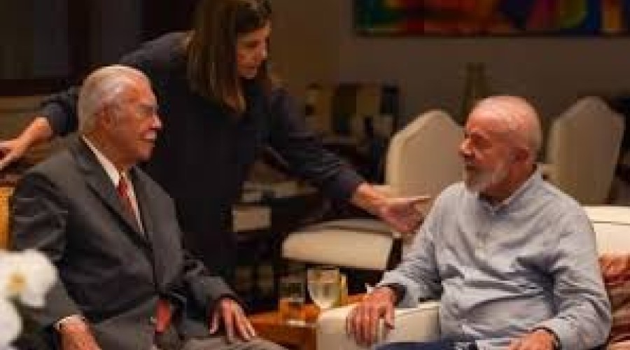 “Acho que o presidente Lula deve ter o nosso apoio”, diz Sarney