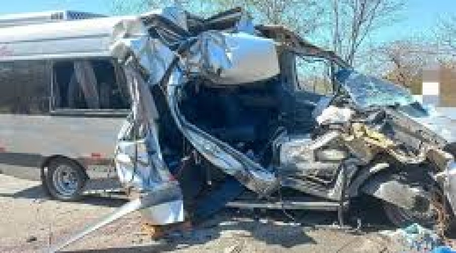 Ex-vereador de município piauiense e outras duas pessoas da mesma família morrem em acidente em Goiás