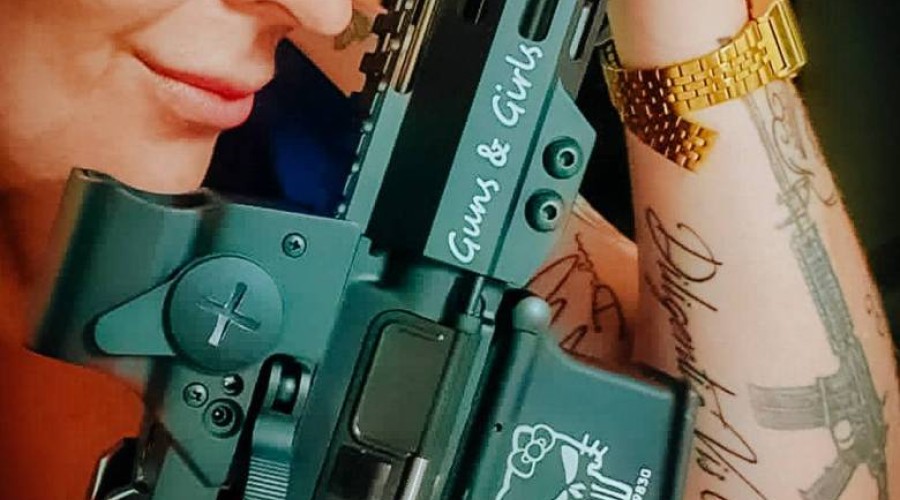 Quem está por trás de milhares de licenças por dia para atiradores no Brasil?