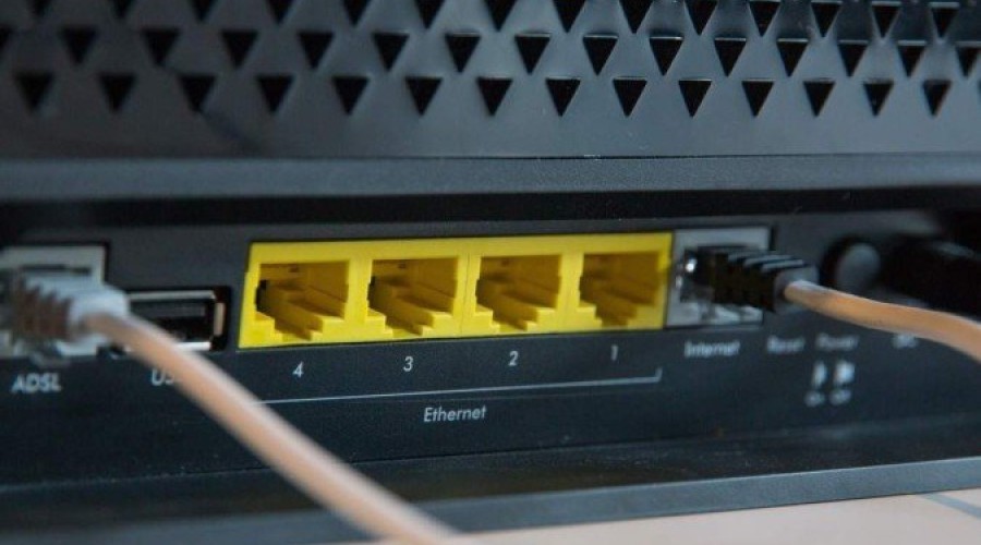 Pai derruba a internet de duas cidades ao tentar desconectar filhos das redes sociais