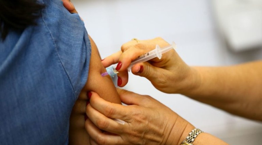 Brasil testará vacina contra o coronavírus desenvolvida pelos Estados Unidos