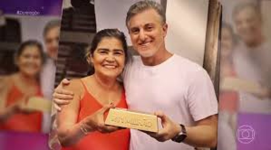 1ª milionária do Familhão, em Santa Inês (MA), diz que ficou famosa após o prêmio: 'Muitos contatos'