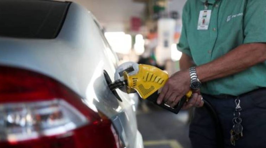 Preço da gasolina comum está em queda há cinco semanas