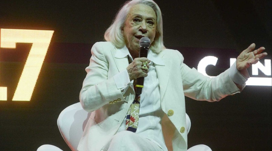 Fernanda Montenegro é homenageada por colega de 'Central do Brasil'