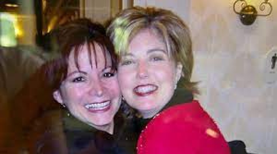 VÍDEO: Amigas há 40 anos serão avós da mesma criança; história comove a web