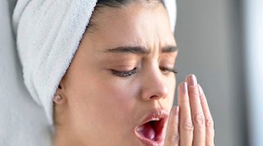 Especialista ensina como acabar de uma vez por todas com o mau hálito