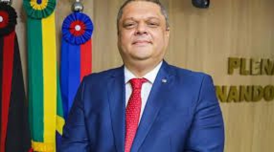 Prefeito de Cabedelo (PB), eleito no domingo, é afastado do cargo na segunda