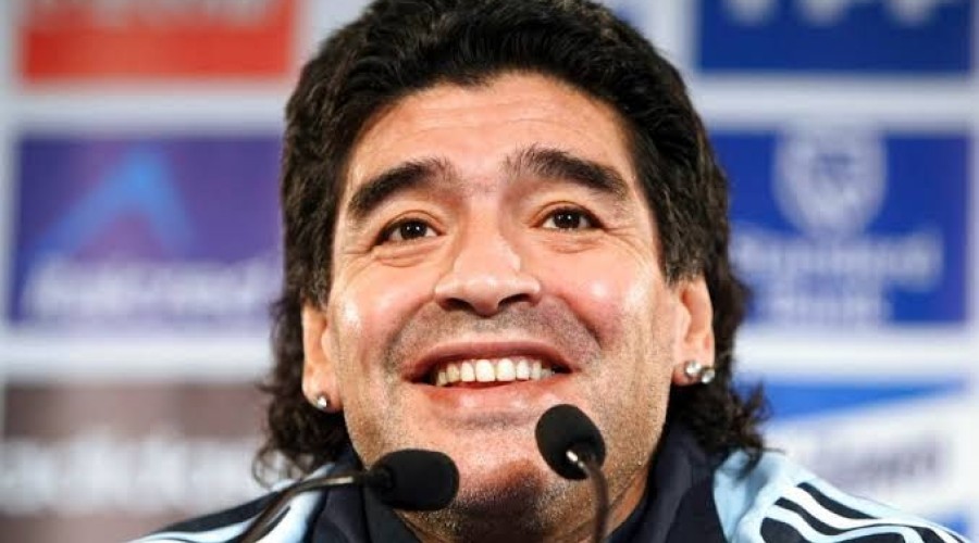 Julgamento do caso Maradona tem novo escândalo e é adiado após suspeita de que exames usados em perícia eram do pai do ex-jogador