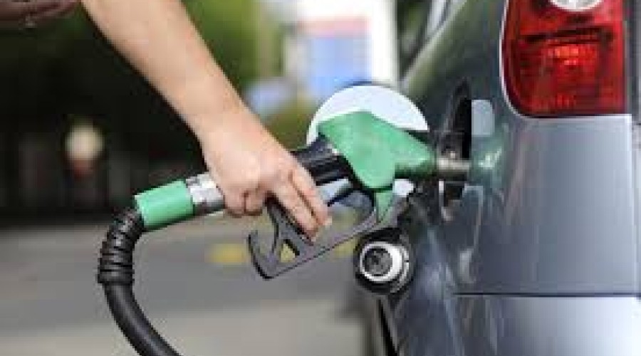 Petrobras reduz preço da gasolina em 15%, a oitava vez no ano