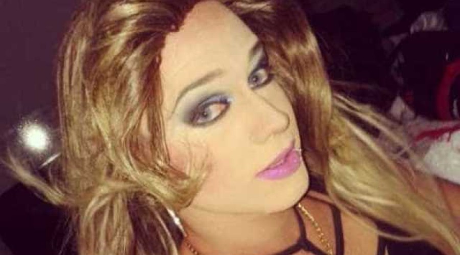 Suspeito de esfaquear Warley é travesti e conta outra versão do caso