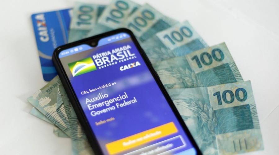 Veja o Calendário do Ciclo 4 do auxílio emergencial -  Crédito em poupança social digital - Dia do saque em dinheiro