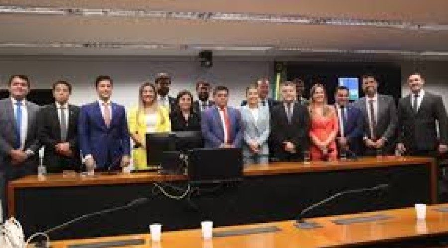 Bancada do MA destinou quase R$ 1 bilhão em emendas PIX; veja quanto cada deputado e senador destinou