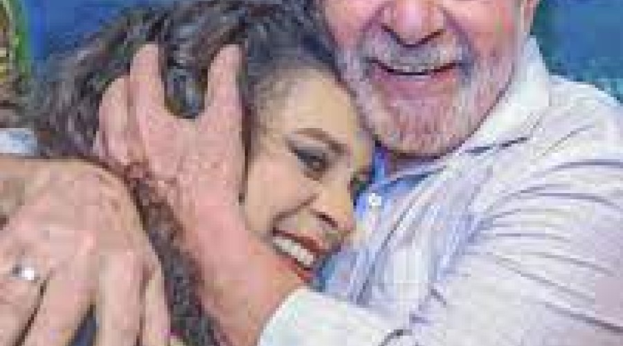 Lula e Janja prestam homenagem a Gal Costa: 