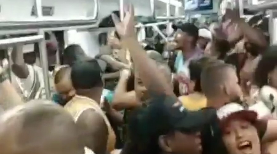 Rio tem ‘Trem Fest’ com aglomeração, funk e bebida em trem da Supervia