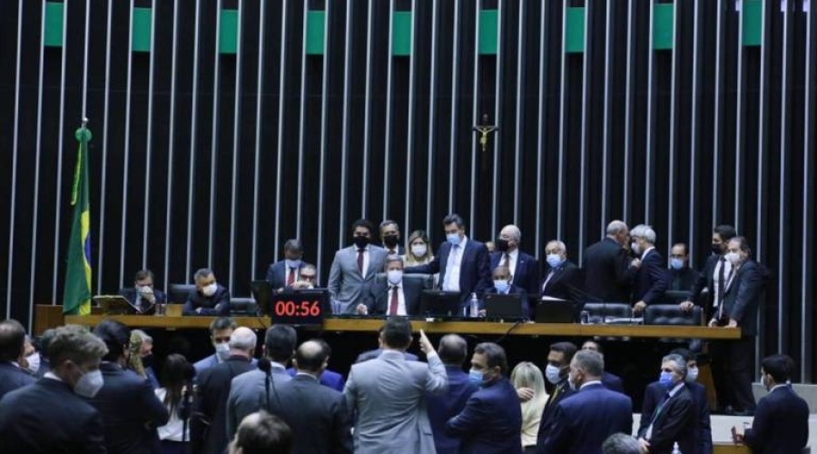 Partidos já têm disputa entre parlamentares e presidenciáveis por verbas do fundo eleitoral