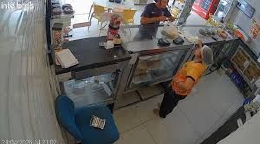 Vídeo: Suspeito de roubo a padaria em Trizidela do Vale é flagrado por câmara