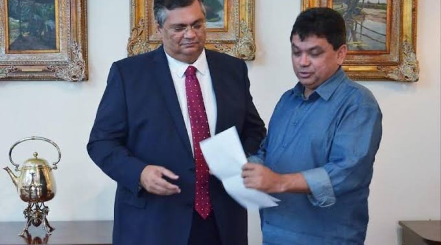 CARGA PESADA – A dura missão de Dino chegar ao Senado carregando Jerry a tiracolo