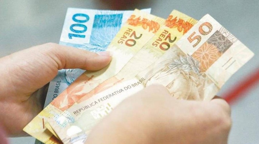 Trabalhadores nascidos em junho podem sacar auxílio emergencial