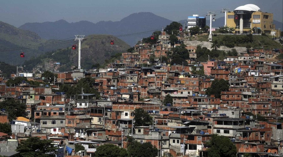 Operação no Complexo do Alemão deixa pelo menos cinco mortos