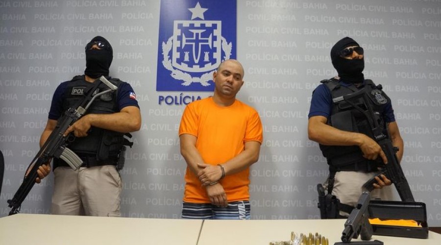 Líder de quadrilha da Bahia é preso em condomínio de luxo em Maceió