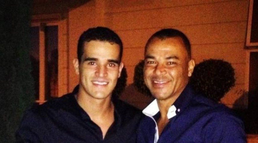 Filho de Cafu morre após sofrer infarto enquanto jogava futebol