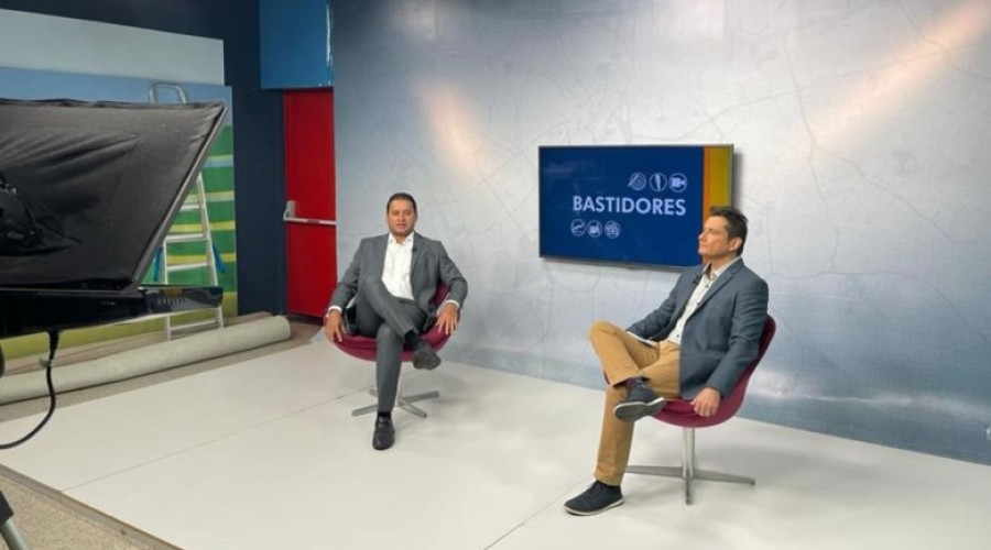 “Eu não troco de partido como troco de roupa”, diz Weverton em entrevista à TV Mirante