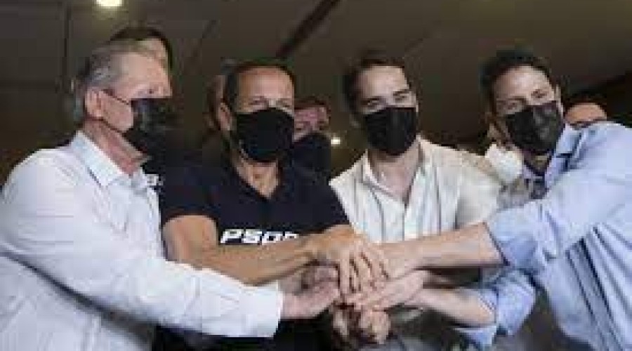 O PSDB quer fugir da raia antes da largada do páreo presidencial