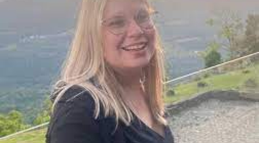 Mulher com paralisia cerebral faz tratamento para engravidar; médica explica processo