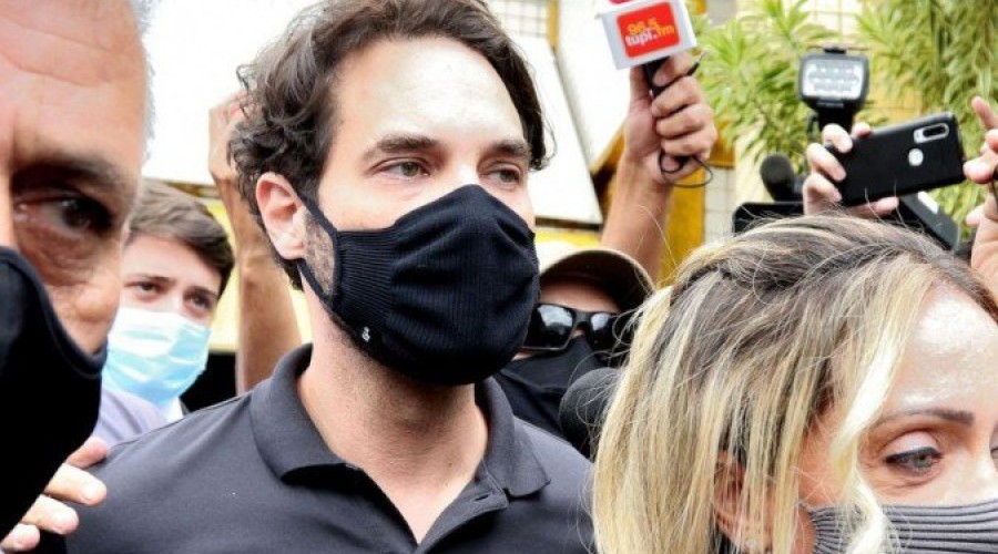 Polícia indicia Dr.Jairinho e Monique pela morte de Henry