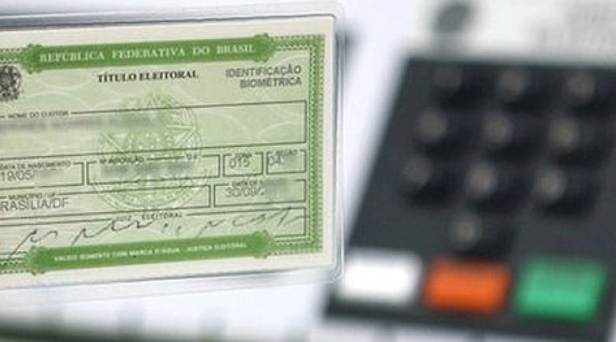 Eleitor com título cancelado deve regularizar a situação para votar em 2022