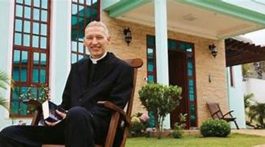 Veja as fotos e vídeos: ASSUSTADOR! Mansão luxuosa de Padre Marcelo Rossi