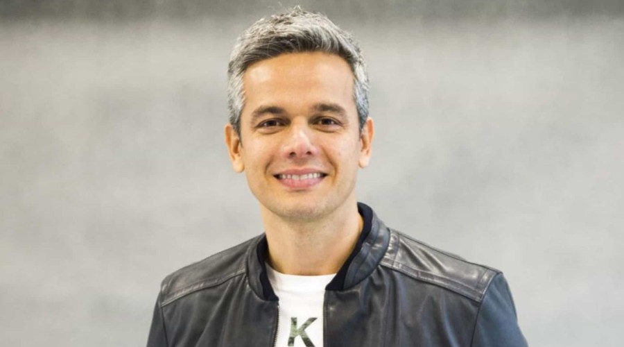 Otaviano Costa pode herdar programas de Gugu na Record