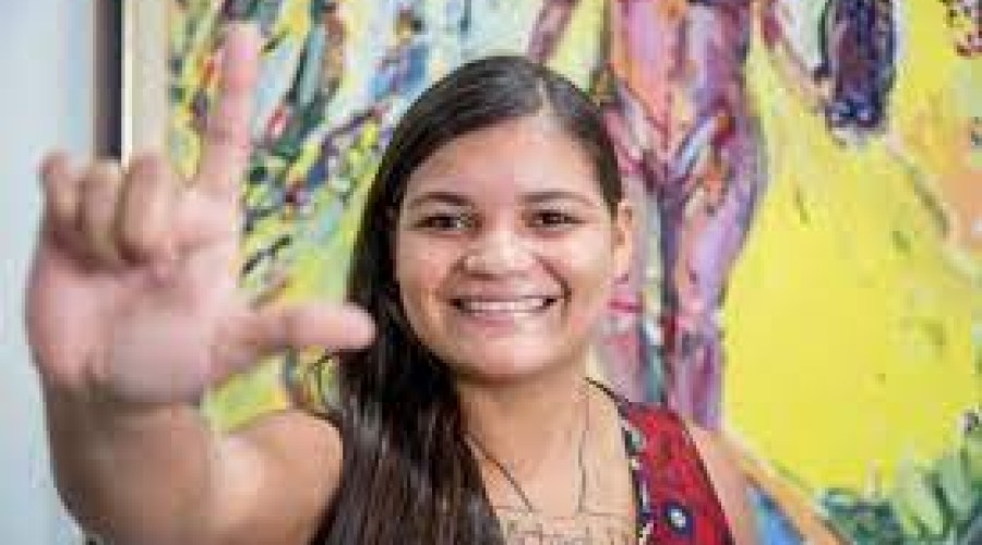 Assista o Vídeo: Justiça determina que PT filie atriz pornô; partido alega irregularidades