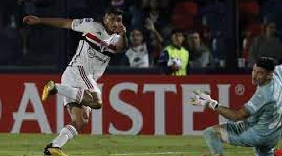 Erison faz 2 gols e São Paulo vence o Tigre na Sul-Americana; veja gols